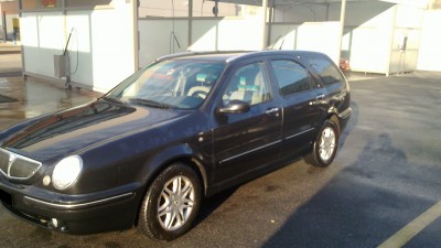 Lancia1.jpg