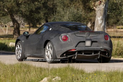 004-alfa-romeo-4c-spy-shots.jpg
