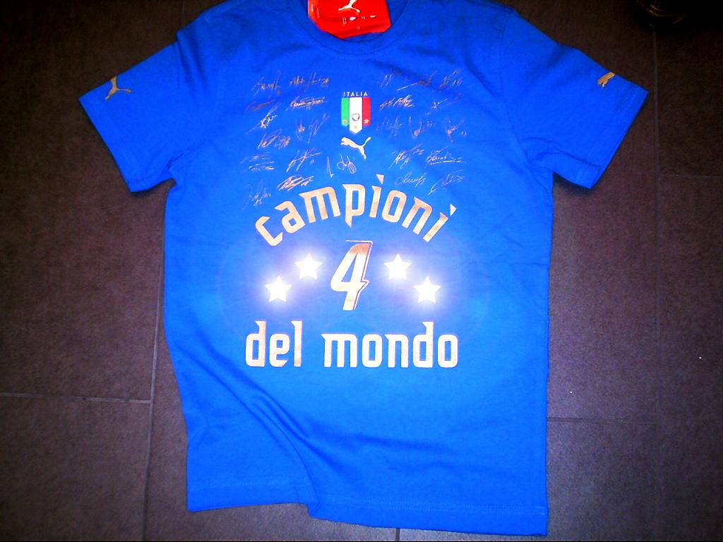 Campioni_del_mondo1_klein.JPG