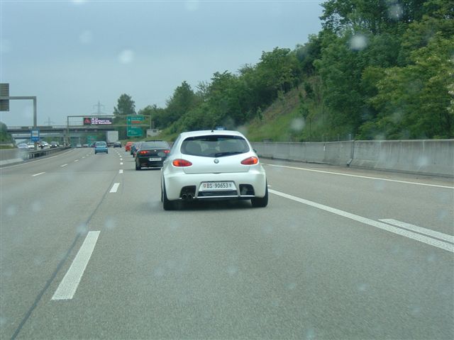 Geiler Hinter auf der Autobahn...