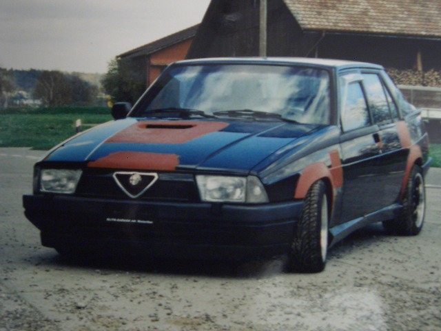 Alfa 75 008.jpg