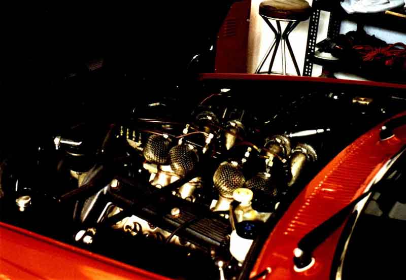 gtv8%20motor%202.jpg