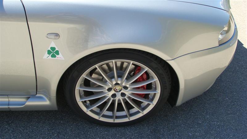 P ZERO 225 / 40 R18