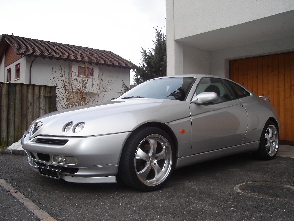 Alfa gtv2.jpg