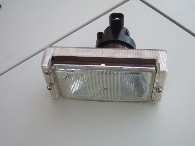 Nebelscheinwerfer Renault vorne.JPG