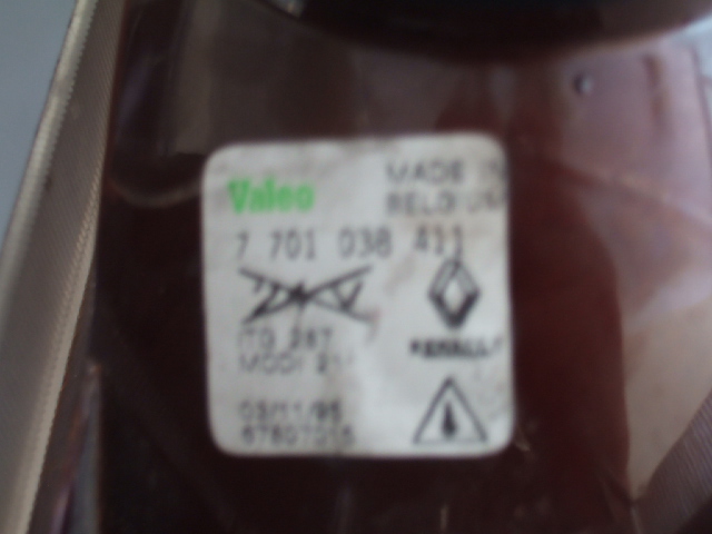 Nebelscheinwerfer Renault Aufschrift.JPG