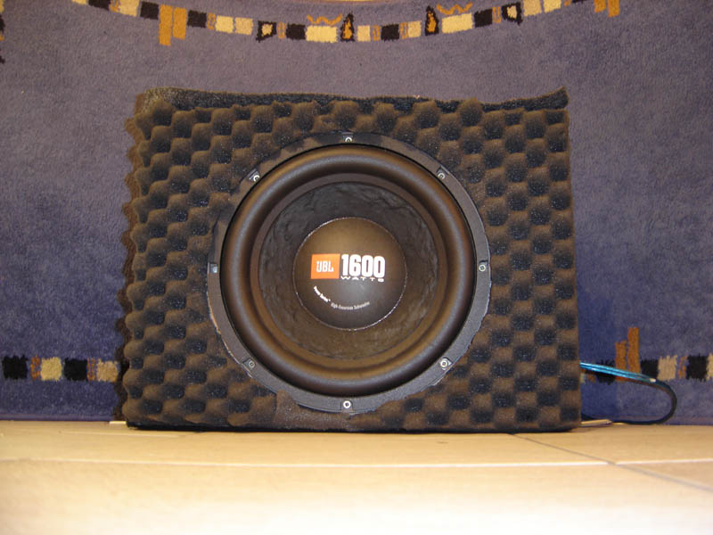 subwoofer JBL.JPG