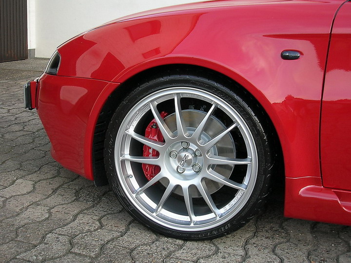 OZ Superleggera 8x19.jpg